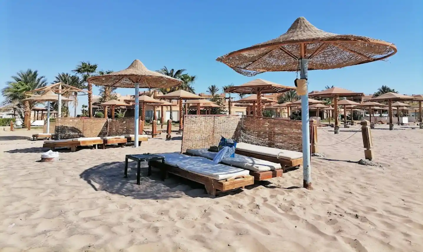 Пляж отеля Amarina Abu Soma Resort & Aquapark