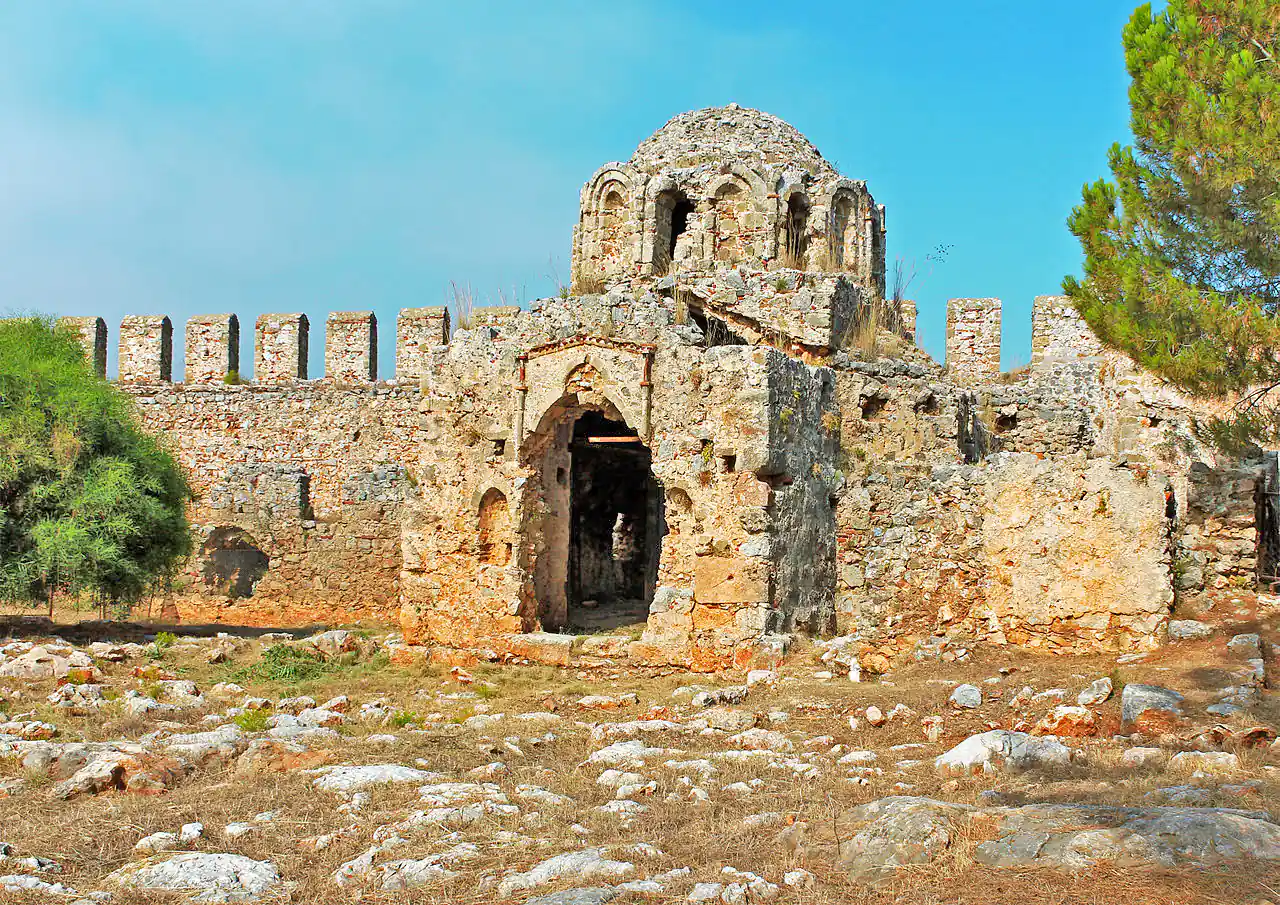 Развалины византийской церкви в Ичкале в Алании