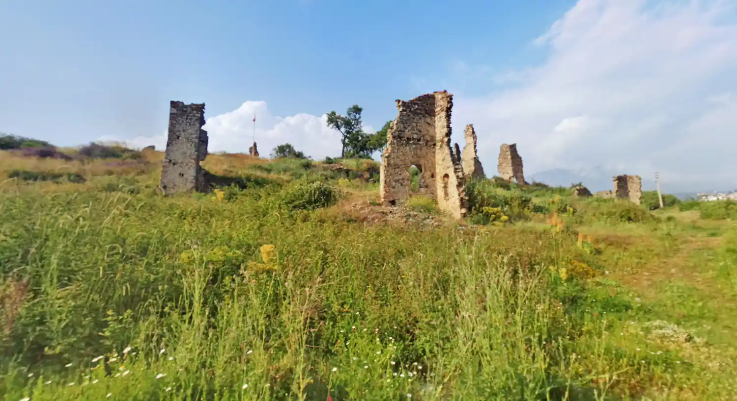 Развалины древнего города Наула в Каргыджаке